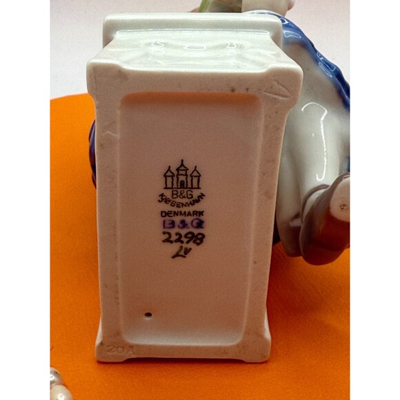 Copenhagen B&G Bing & Grondahl Ida's Flowers Girl W Tulips 2298 Figurine.‎ Mint - Picture 2 of 10